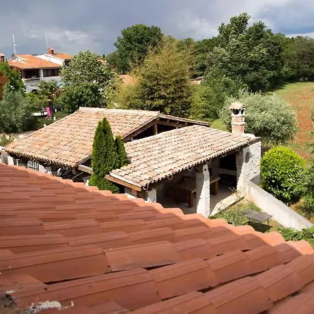 Three-bedroom In I Appartement Valbandon